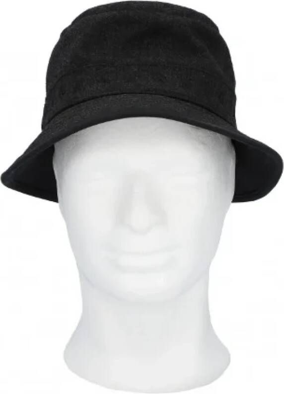 Hermès Vintage Pre-owned Cashmere hats Zwart Unisex