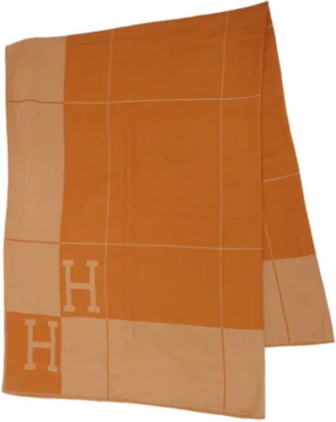 Hermès Vintage Pre-owned Cashmere scarves Oranje Dames