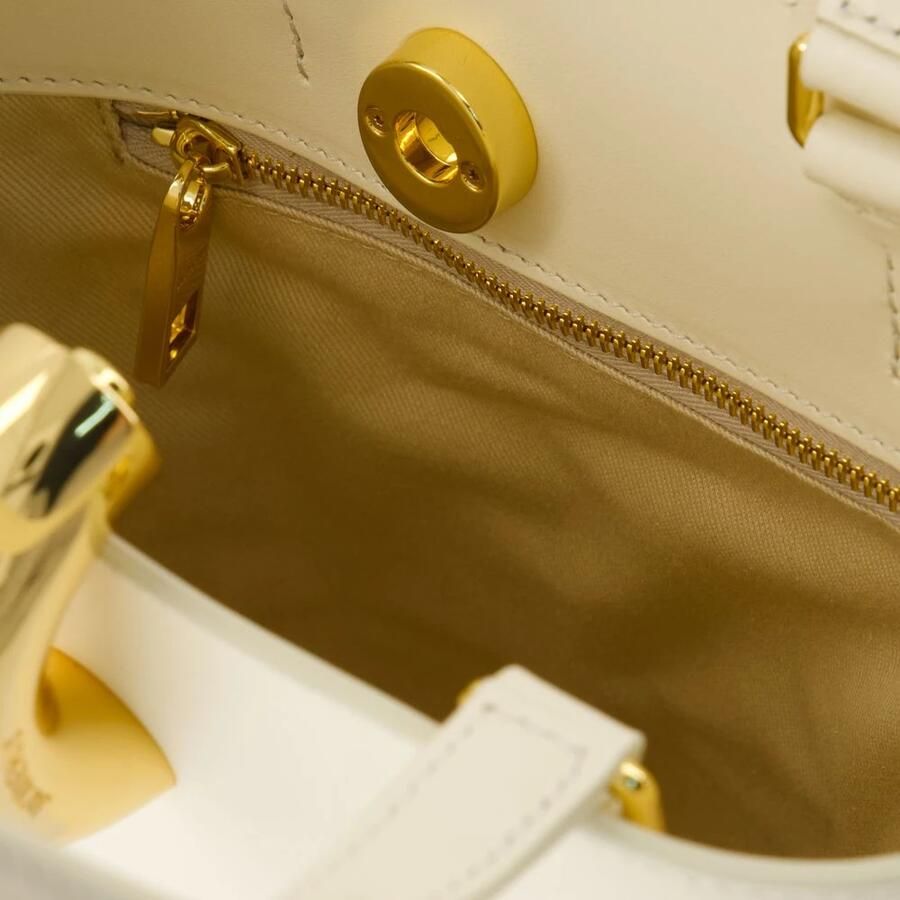 Jacquemus Totes & shoppers Le Petit Bambola Shopper Bag Leather White in wit - Foto 2