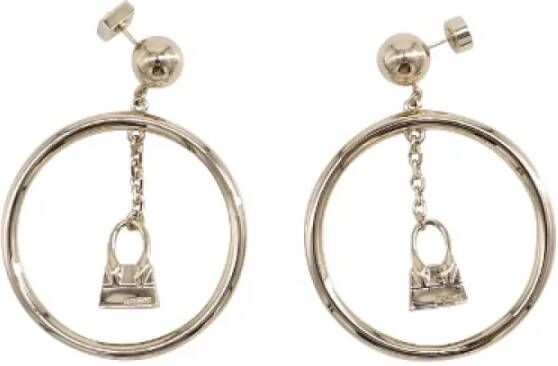 Jacquemus Pre-owned Metal earrings Grijs Dames