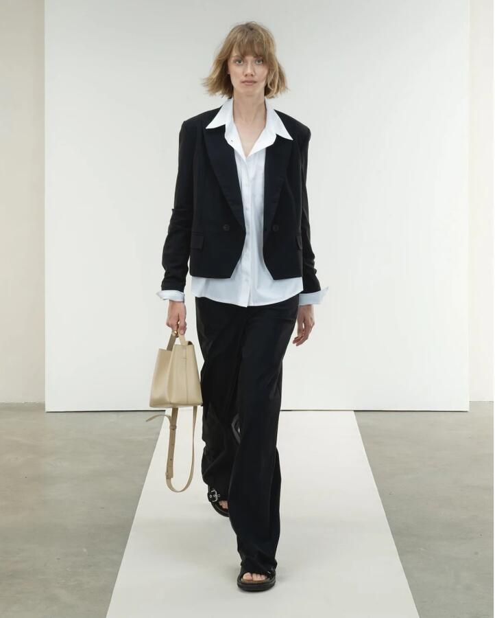 Jane Lushka getailleerde blazer Bart van travelstof donkerblauw