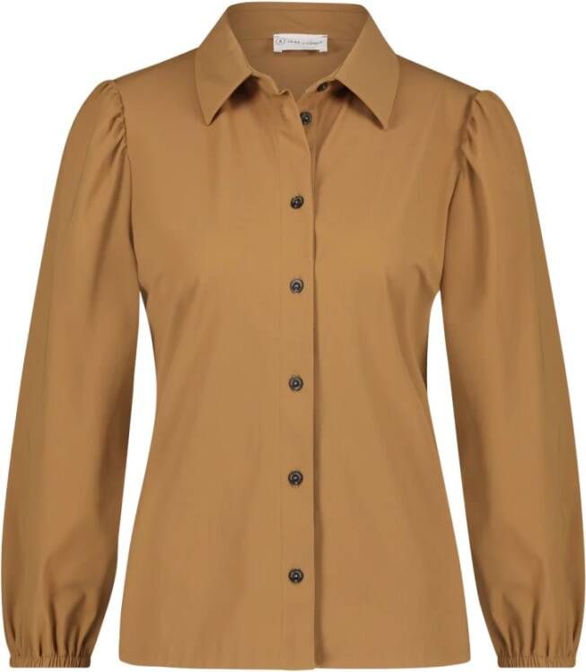 Jane Lushka blouse Ivy van travelstof camel
