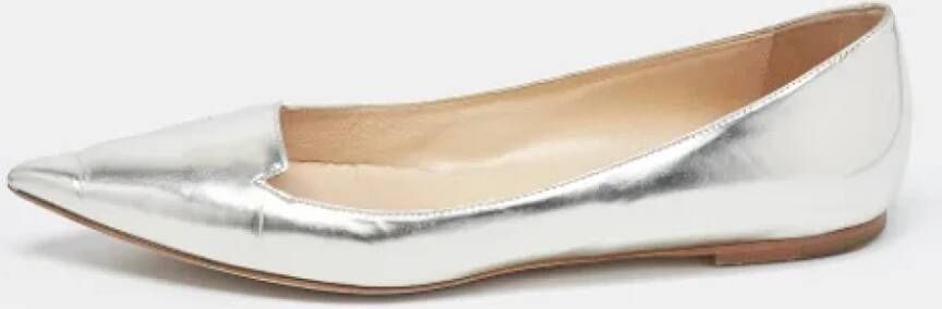 Jimmy Choo Pre-owned Leather flats Grijs Dames