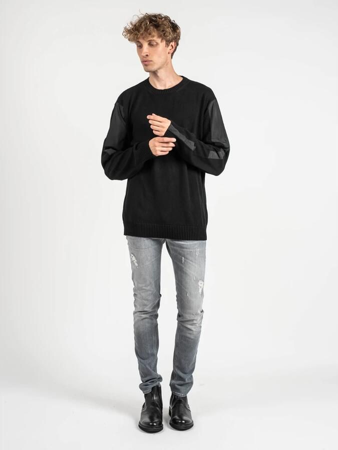 Les Hommes Trui LKK112 603A | Classic Fit Jumper with Nylon Detail on Sleeves - Foto 4