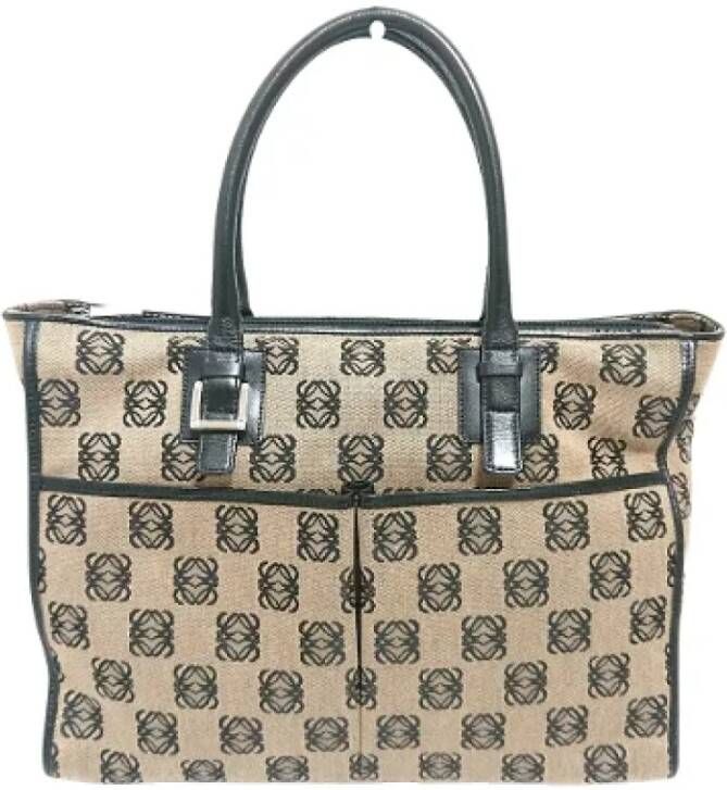 Loewe Pre-owned Canvas handbags Bruin Dames