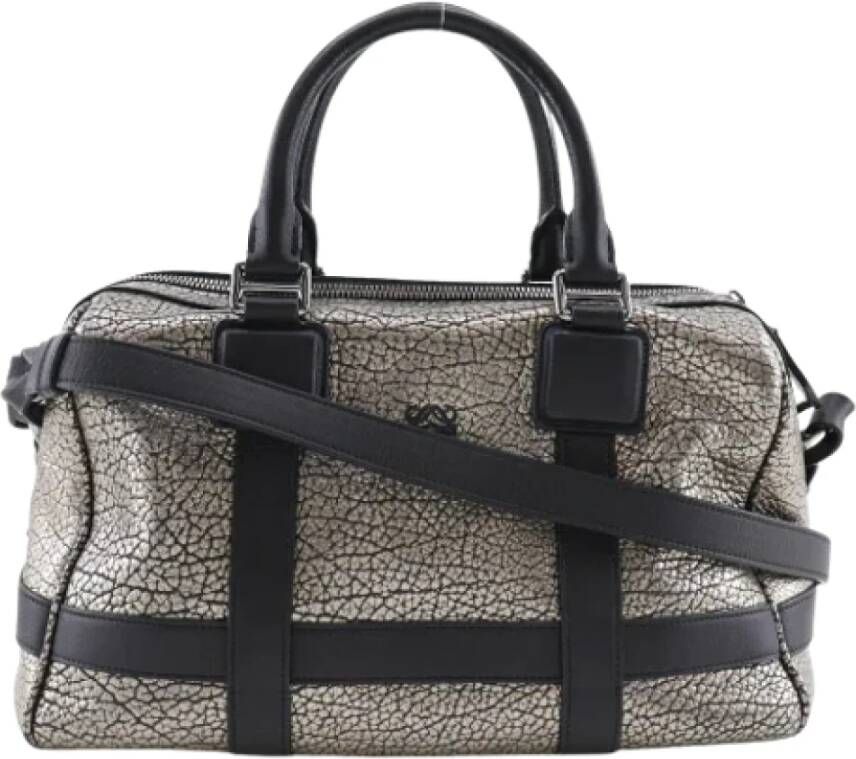 Loewe Pre-owned Leather crossbody-bags Zwart Dames