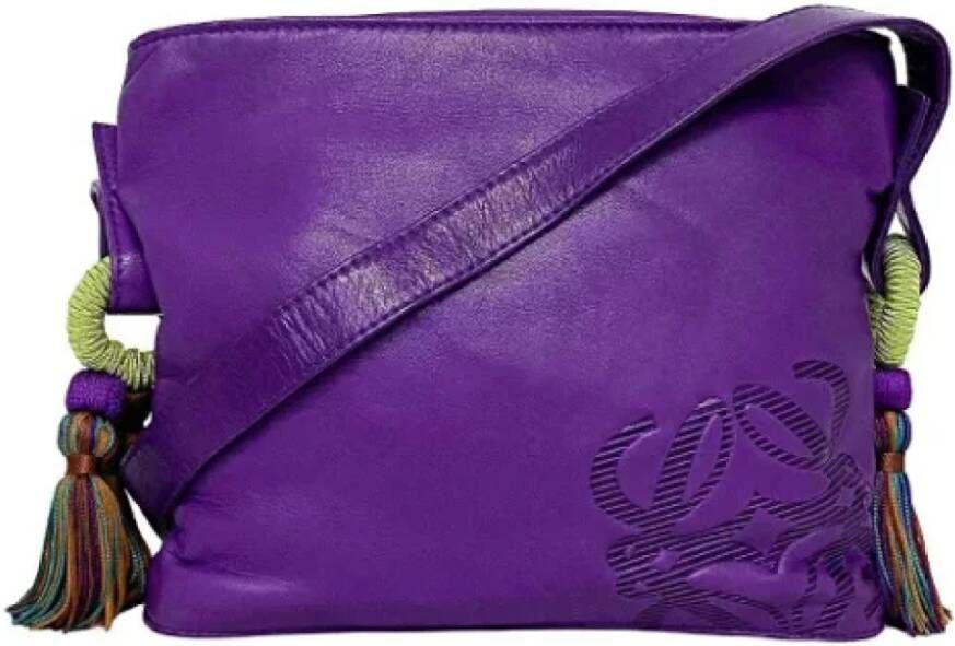 Loewe Pre-owned Leather shoulder-bags Purple Dames