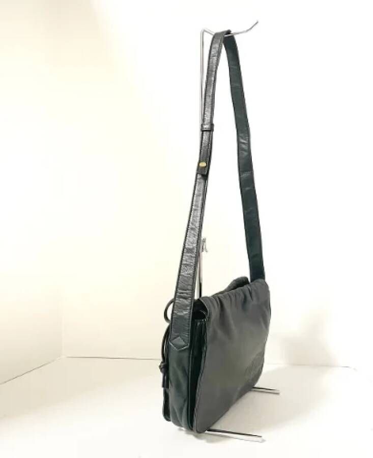 Loewe Pre-owned Leather shoulder-bags Zwart Dames