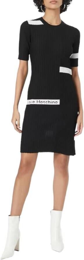 Love Moschino Elegante Korte Zwarte Jurk met Witte Merkdetails Zwart Dames