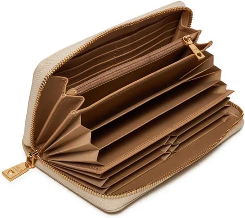 Love Moschino Ivoor Portemonnees voor Vrouwen Beige Dames