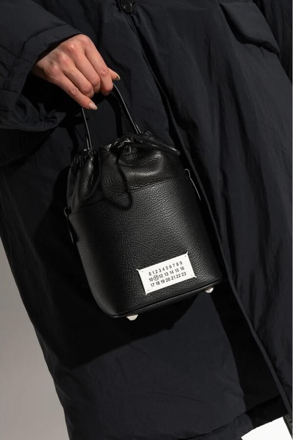 Maison Margiela Shoppers & Totes 5Ac' Bucket Bag – Black in zwart - Foto 6