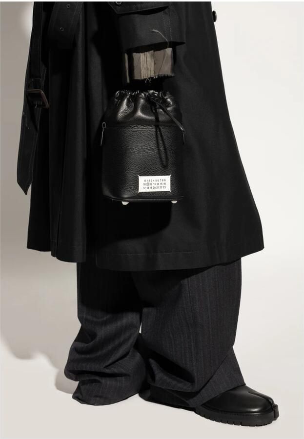 Maison Margiela Shoppers & Totes 5Ac' Bucket Bag – Black in zwart - Foto 3