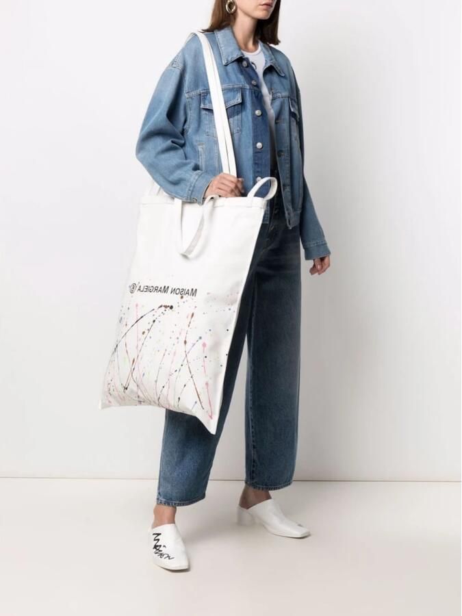 Maison Margiela Shoppers & Totes Mm6 Oversize Logo Tote Bag in wit - Foto 2