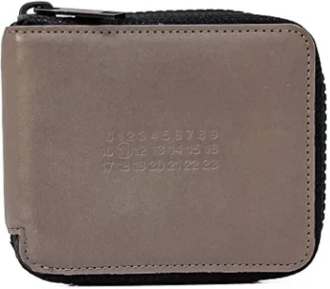 Maison Margiela Pre-owned Leather wallets Grijs Dames