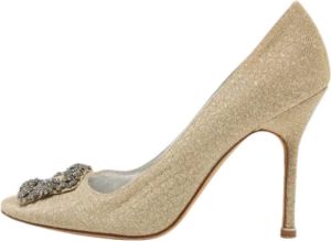Manolo Blahnik Pre-owned Fabric heels Geel Dames