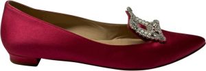 Manolo Blahnik Pre-owned Pre-owned Embellished Pointed Flats in Satin Rood Dames