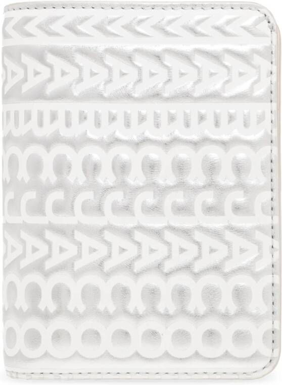 Marc Jacobs Metallic Mini Compact Portemonnee met Geëmbosseerd Monogram Patroon Gray Dames