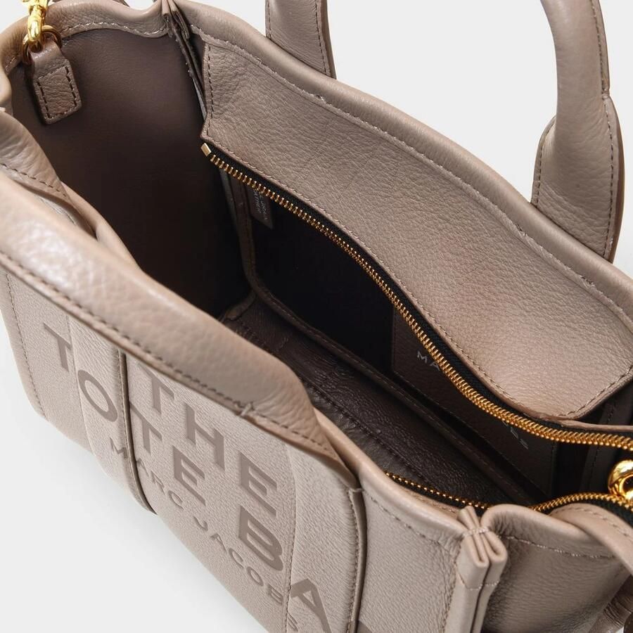Marc Jacobs Getextureerde leren tote handtas met riem Gray Dames - Foto 3
