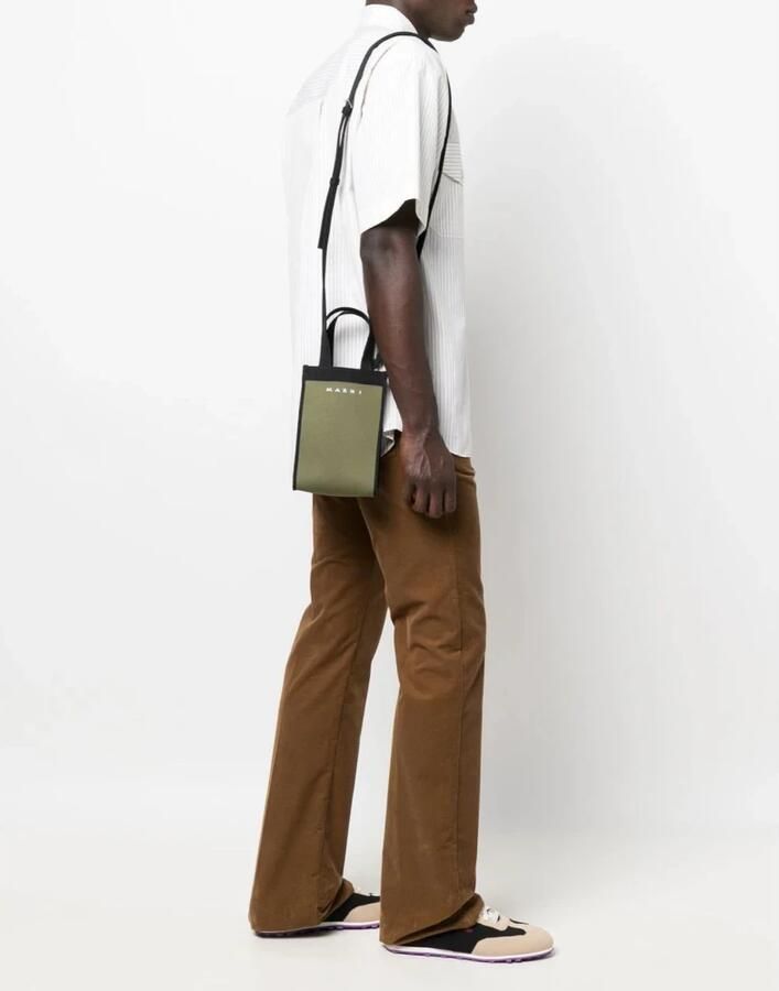 Marni Shoppers & Totes Logo Knit Crossbody Tote Bag in groen - Foto 3