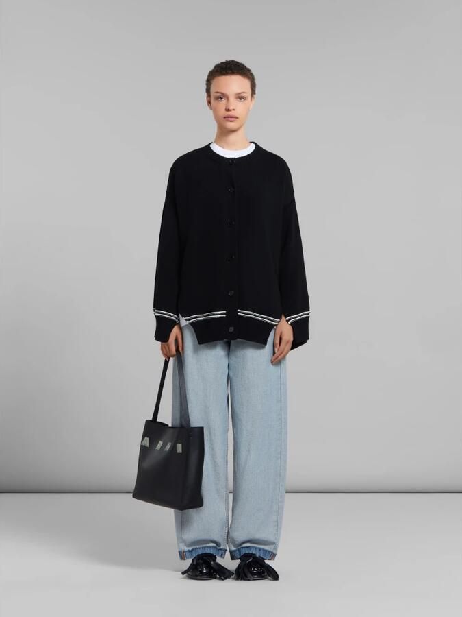 Marni Iconische schoudertas van kalfsleer met platte band Black Dames - Foto 8