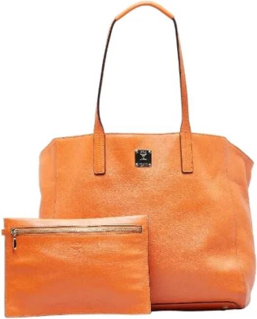 MCM Pre-owned Leather shoulder-bags Oranje Dames