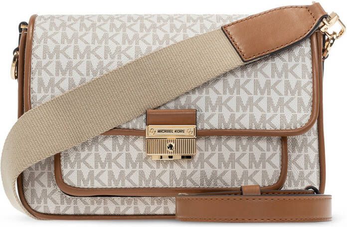 Chanel Hobo bags 2018-2019 Chevron Lambskin Button Wallet On Chain in zwart - Foto 2