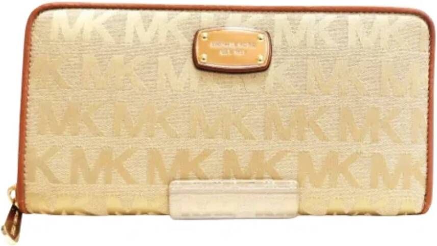 Michael Kors Pre-owned Canvas wallets Beige Dames