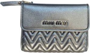 Miu Pre-owned Leather clutches Grijs Dames