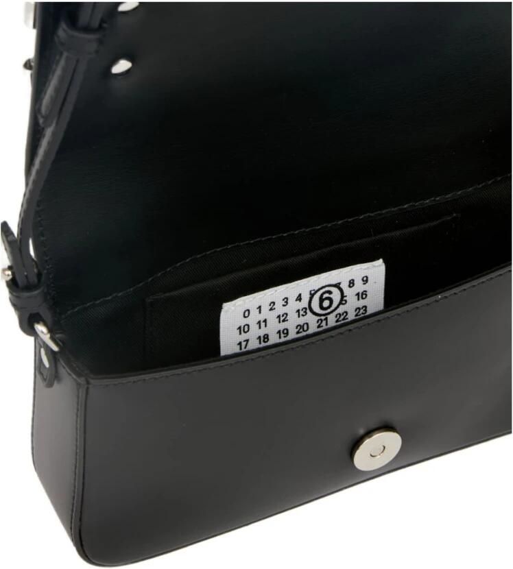 MM6 Maison Margiela Hobo bags Structured Black Bag With Unique Buckle Detail in zwart - Foto 4