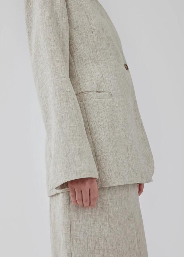 Modström Asymmetrische knoop blazer met split Beige Dames - Foto 3