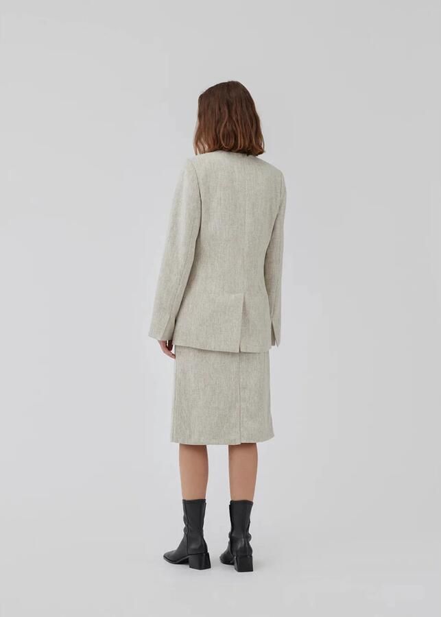 Modström Asymmetrische knoop blazer met split Beige Dames - Foto 4