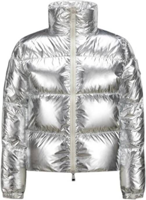 Moncler Metallic Gewatteerde Jas met Logo Patch Grijs Dames