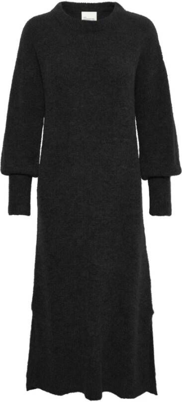 My Essential Wardrobe Zwarte Gebreide Jurk met Pofmouwen en Splitten Zwart Dames