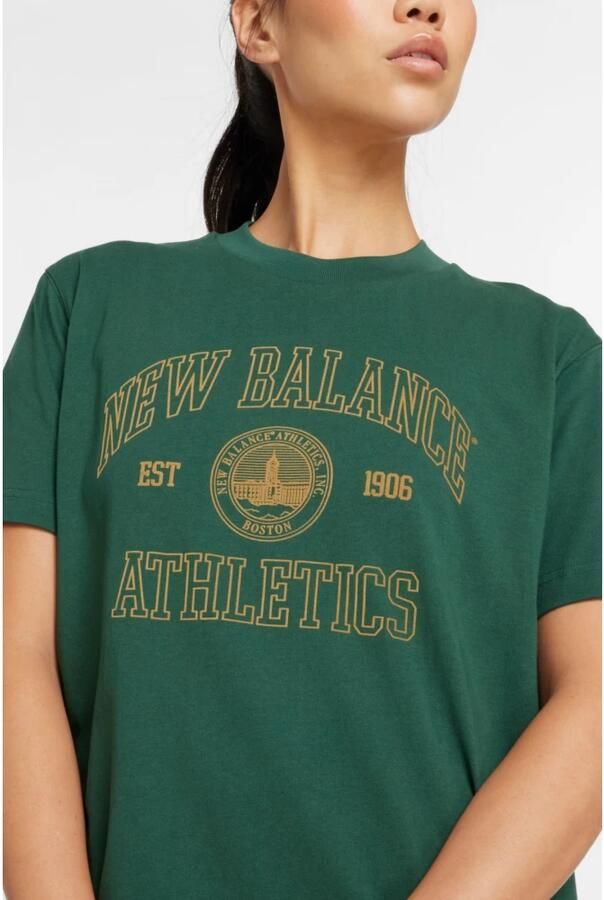 New Balance Athletics Oversized Crest T-Shirt Green Dames