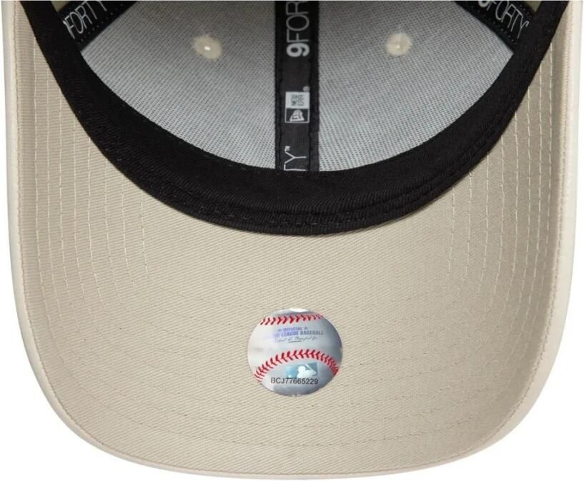 New era Female 9FORTY Crinkled PU York Yankees Women Caps beige Maat ONE SIZE Accessoires - Foto 3