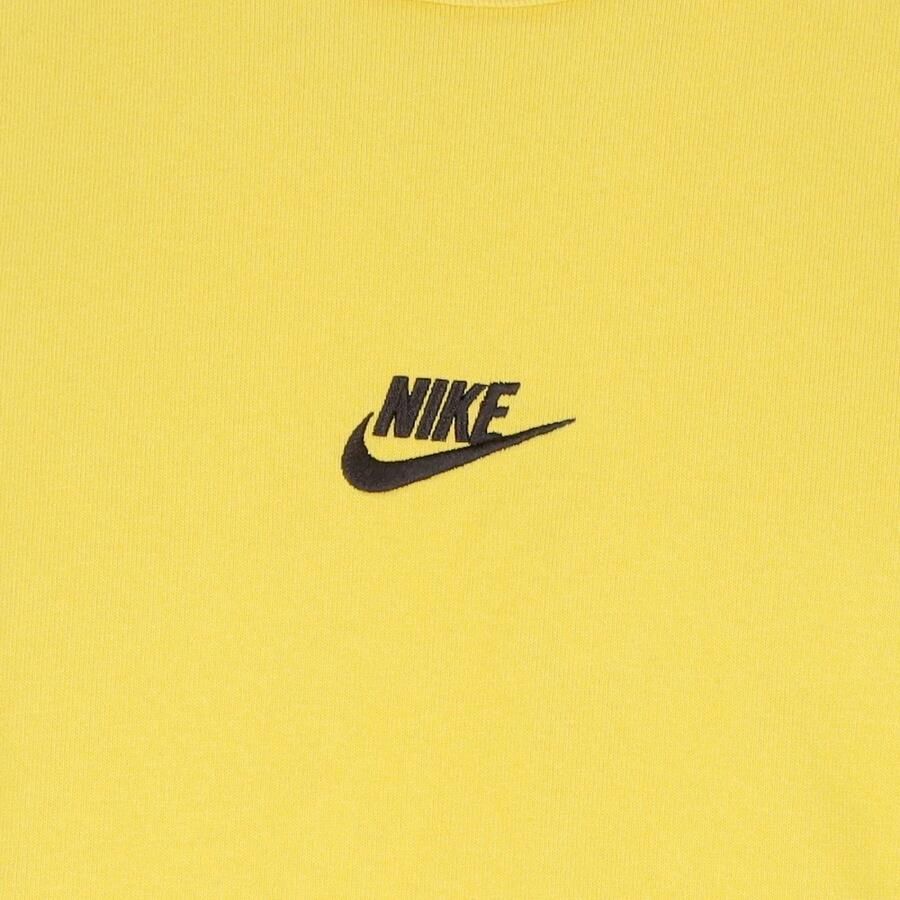 Nike Sportswear Premium Essentials T-shirt voor heren Geel