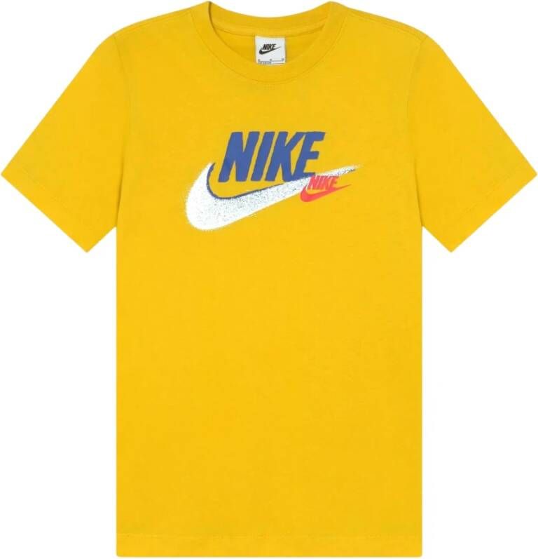 Nike Sportswear Standard Issue T-shirt voor jongens Geel