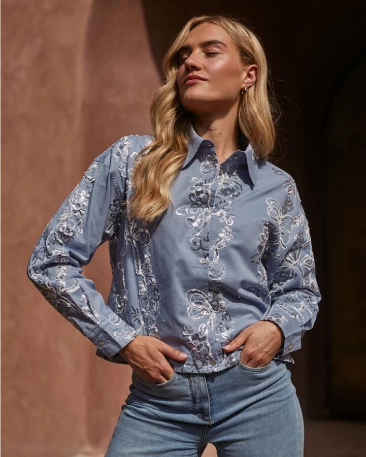 NUKUS Dames Blouses Tessa Blouse Paillet Blauw