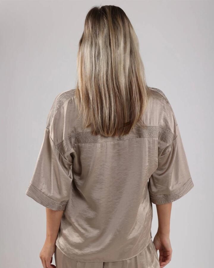 NUKUS Dames Tops & T-shirts Nina Top Silky Bruin - Foto 2