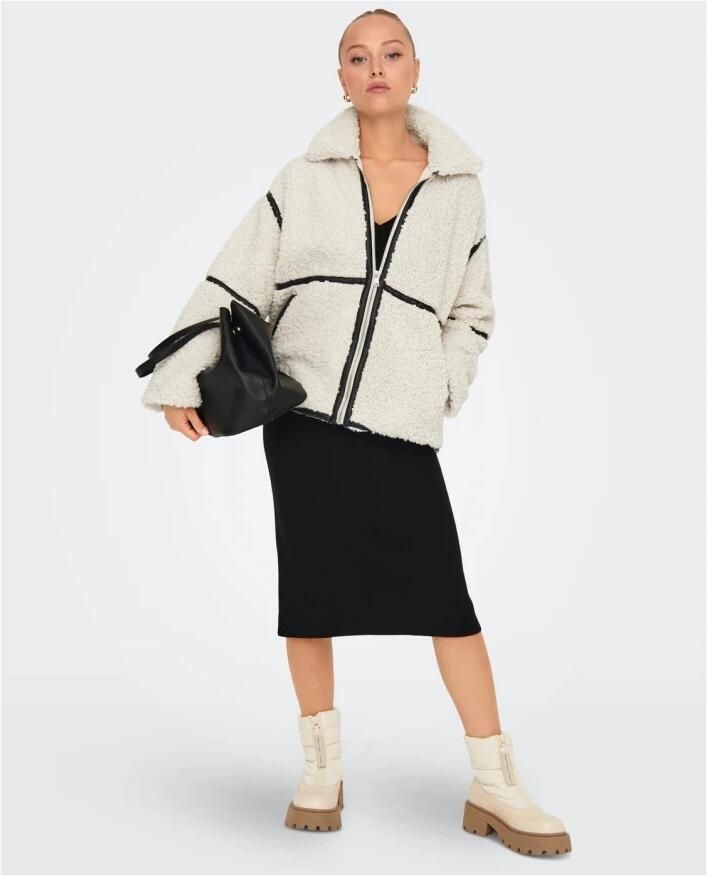 Only Boxy fit jacks van teddybont met leren details model 'PARIS'