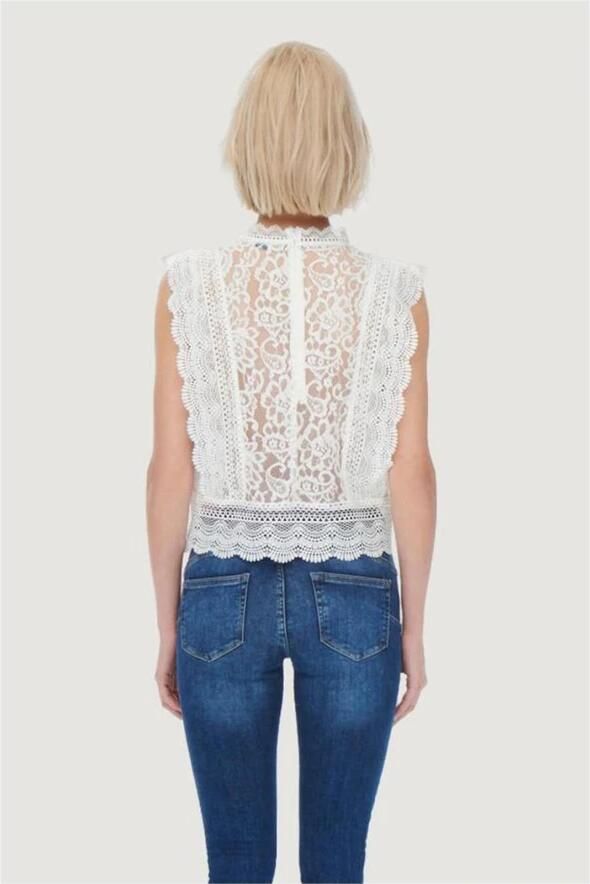 Only Kanten shirt ONLKARO – Kantentop met opstaande kraag voor elegante looks - Foto 5