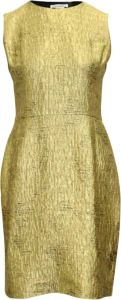 Oscar De La Renta Pre-owned Oscar De La Renta Sleeveless Sheath Dress in Metallic Gold Viscose Geel Dames