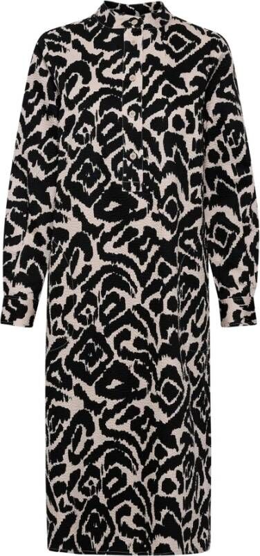 Part Two Jurk met Grafische Print Lange Mouwen en Mandarin Kraag Zwart Dames