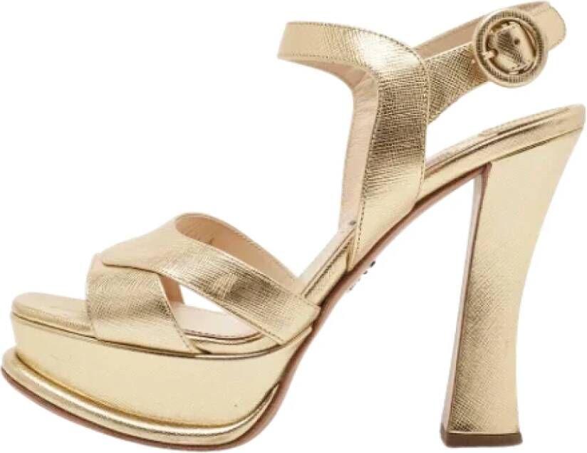 Prada Vintage Pre-owned Leather sandals Geel Dames