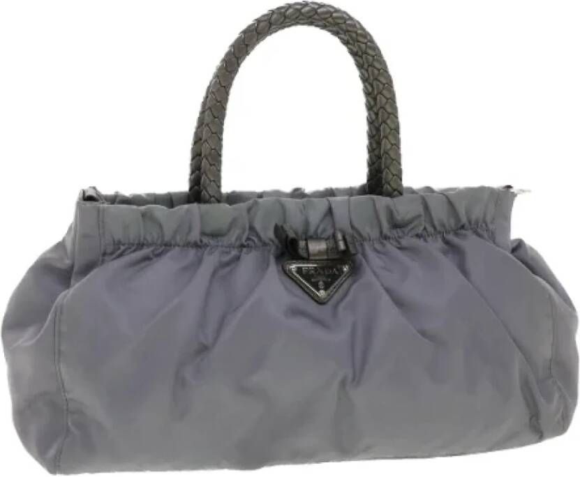 Prada Vintage Pre-owned Nylon handbags Grijs Dames