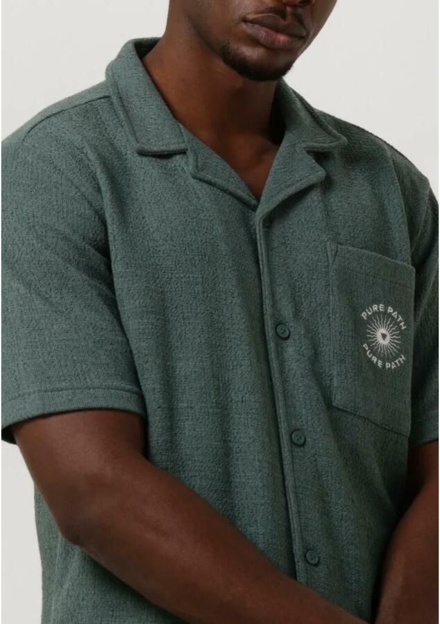 PURE PATH Heren Overhemden Structured Shortsleeve Shirt With Chest Pocket And Embroidery Groen