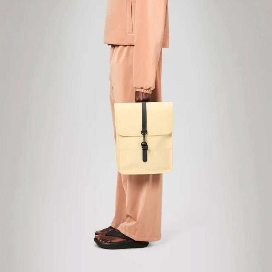 Rains Waterdichte PU Rugzak met Klep Beige Heren - Foto 2