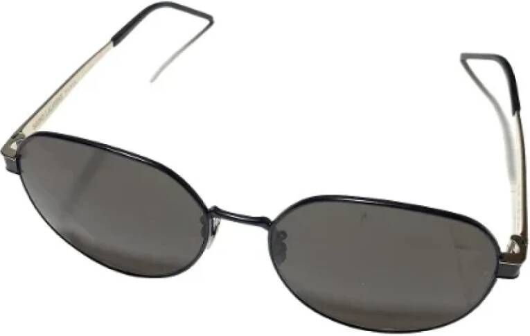 Saint Laurent Vintage Pre-owned Plastic sunglasses Zwart Dames