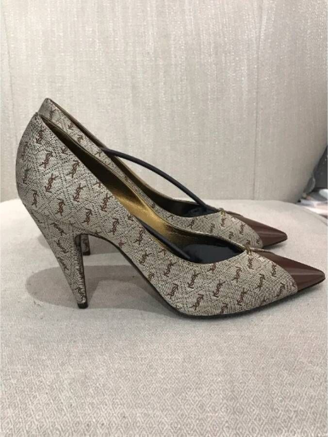 Saint Laurent Vintage Tweedehands sandalen Bruin Dames