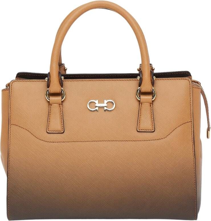 Salvatore Ferragamo Chic en Verfijnde Handtas Beige Dames